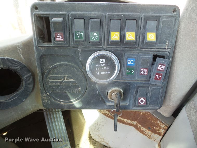 image for item DJ7503 1994 Fiat-Allis FR160  wheel loader