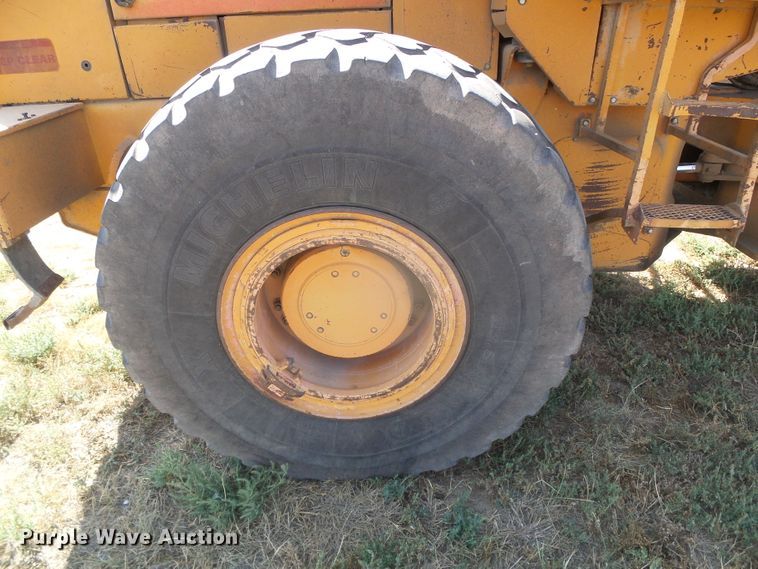 image for item DJ7503 1994 Fiat-Allis FR160  wheel loader