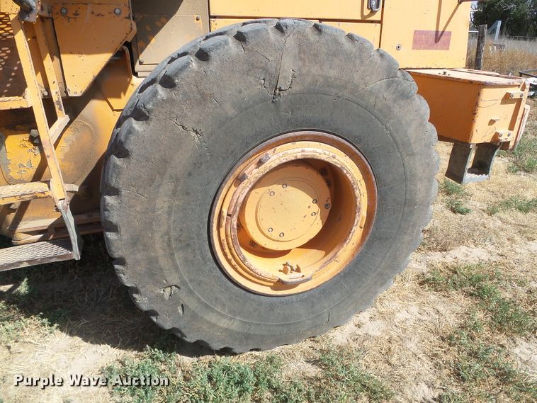 image for item DJ7503 1994 Fiat-Allis FR160  wheel loader