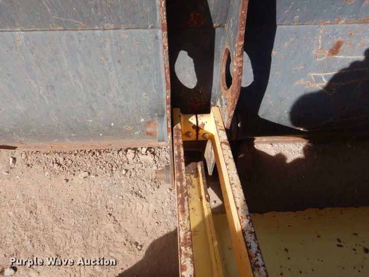 image for item DJ8871 2012 New Holland B95B  backhoe