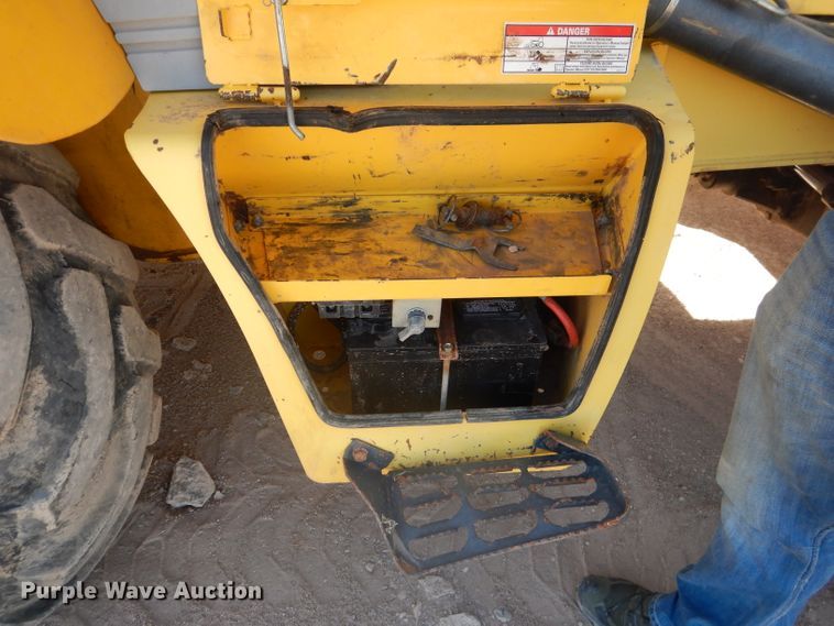 image for item DJ8871 2012 New Holland B95B  backhoe