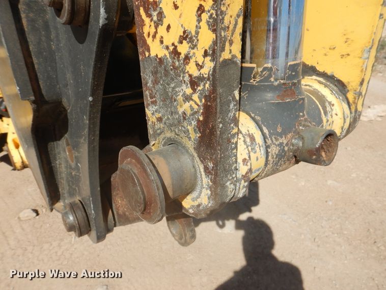 image for item DJ8871 2012 New Holland B95B  backhoe