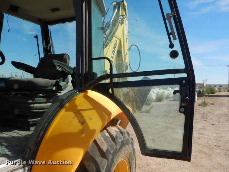 image for item DJ8871 2012 New Holland B95B  backhoe