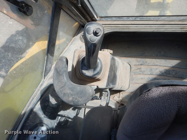 image for item DJ8871 2012 New Holland B95B  backhoe