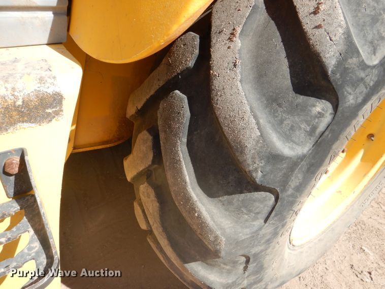 image for item DJ8871 2012 New Holland B95B  backhoe