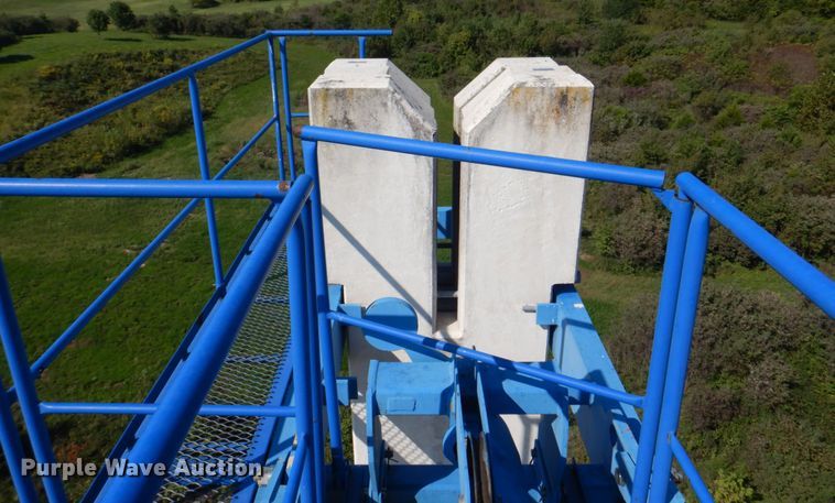 image for item DL0142 2004 Comansa 5LC3510  tower crane