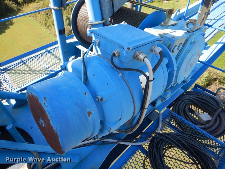 image for item DL0142 2004 Comansa 5LC3510  tower crane