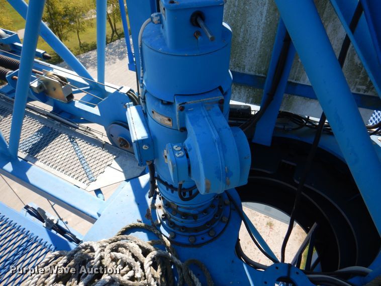 image for item DL0142 2004 Comansa 5LC3510  tower crane