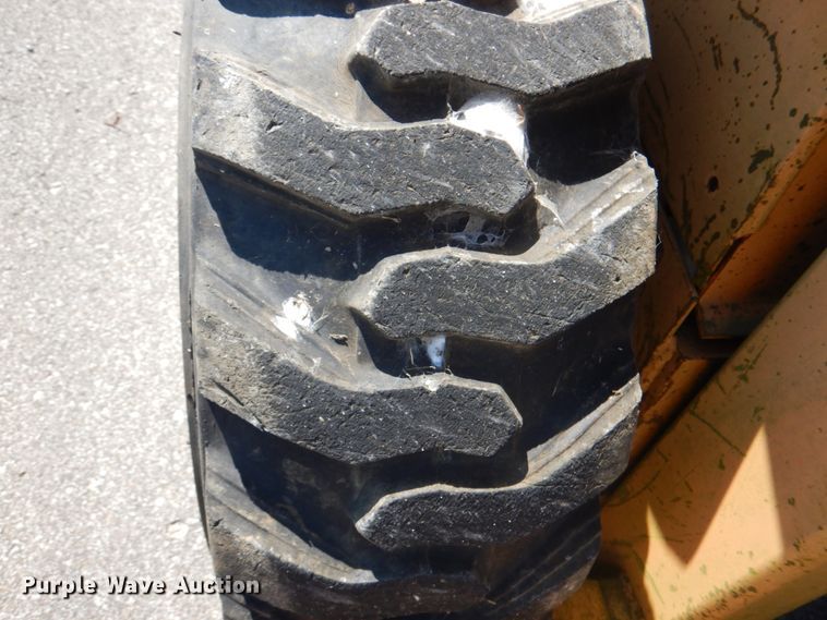 image for item DL0143 Case 1840  skid steer loader