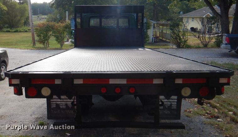image for item DL0144 2007 International 4100  flatbed truck