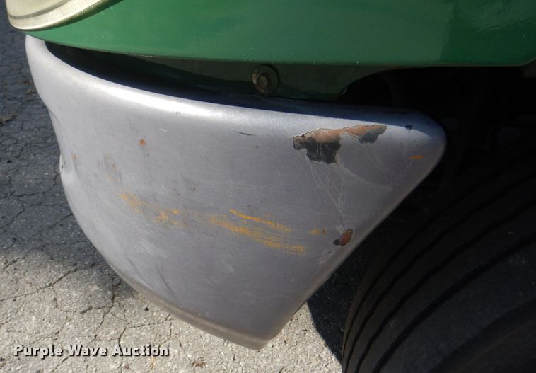 image for item DL0144 2007 International 4100  flatbed truck