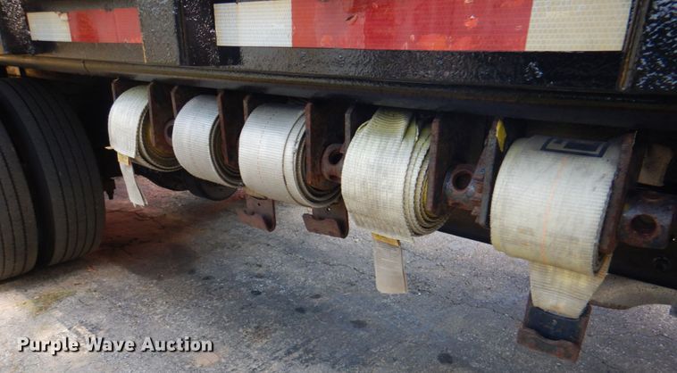 image for item DL0144 2007 International 4100  flatbed truck