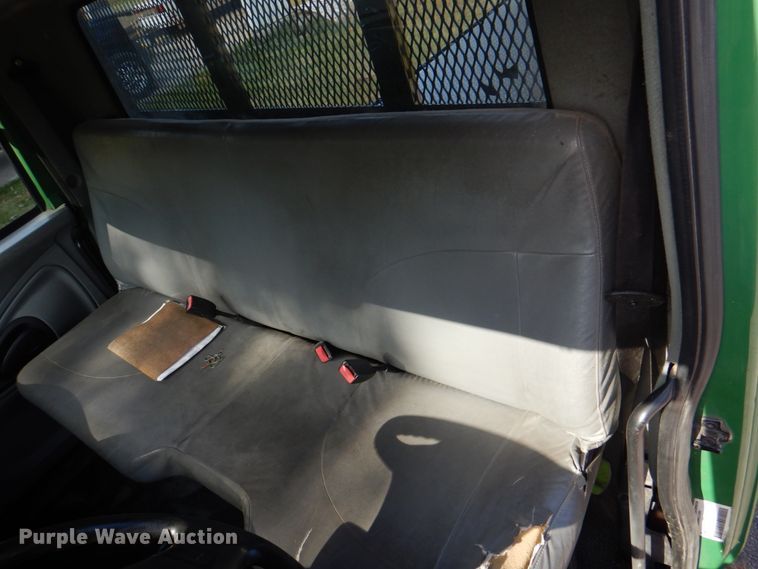 image for item DL0144 2007 International 4100  flatbed truck