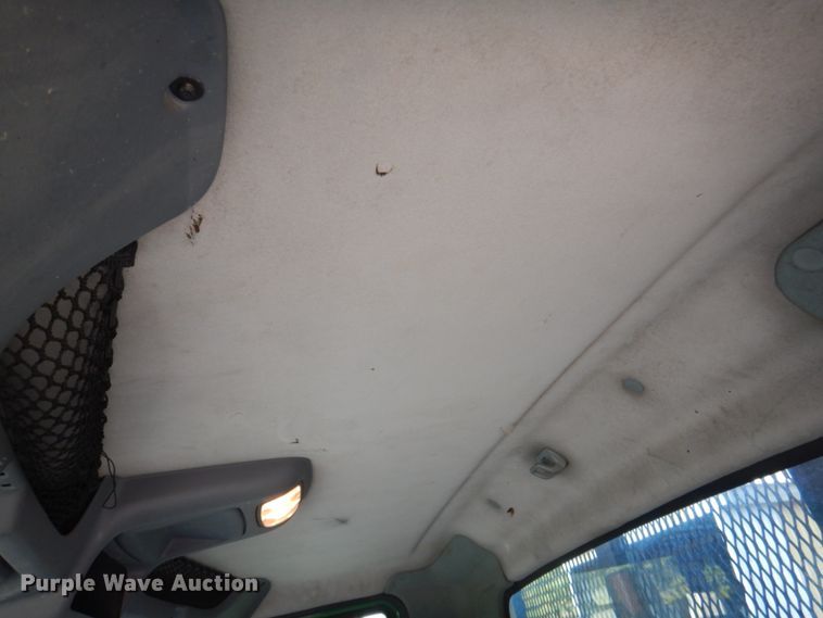 image for item DL0144 2007 International 4100  flatbed truck