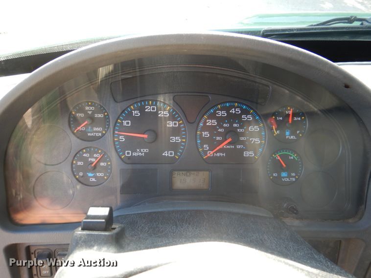 image for item DL0144 2007 International 4100  flatbed truck