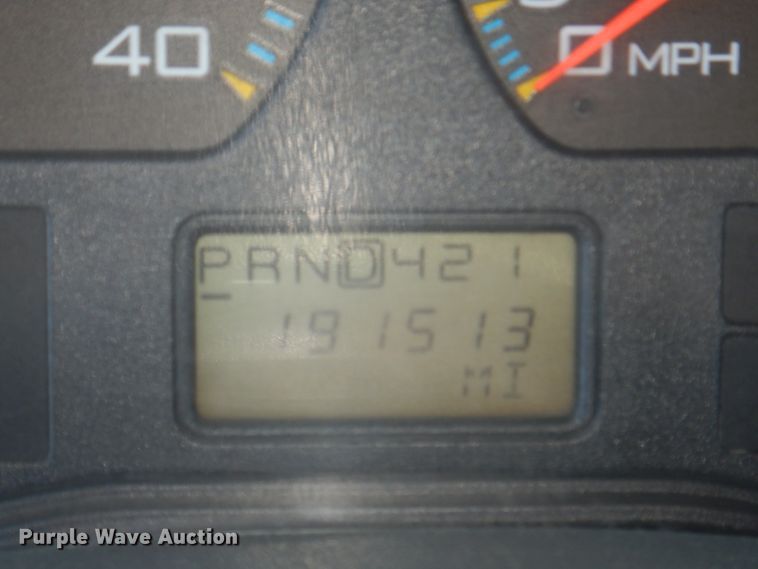 image for item DL0144 2007 International 4100  flatbed truck