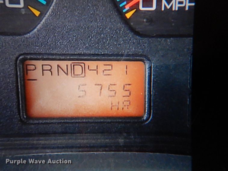 image for item DL0144 2007 International 4100  flatbed truck