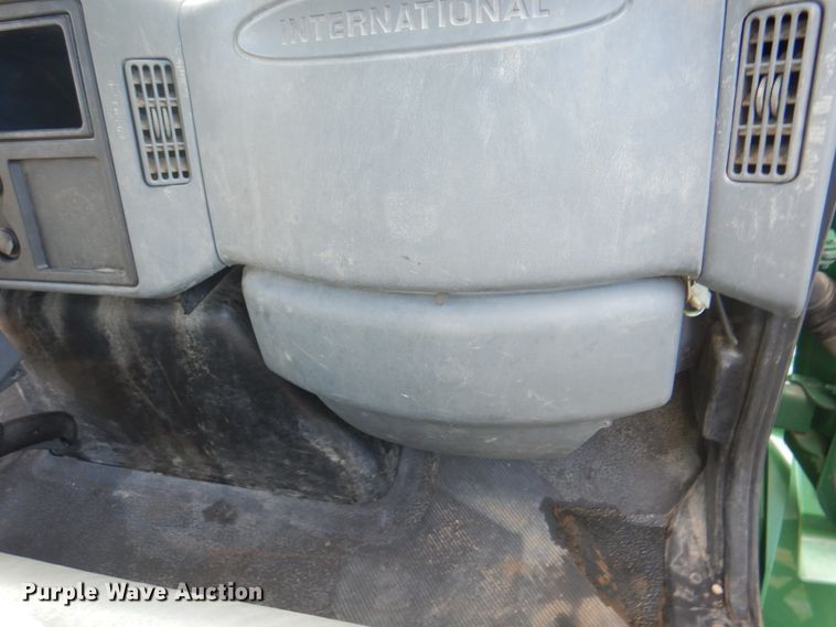 image for item DL0144 2007 International 4100  flatbed truck