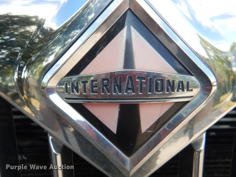 image for item DL0144 2007 International 4100  flatbed truck