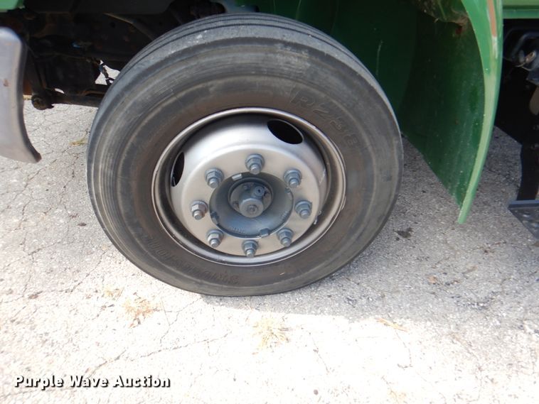 image for item DL0144 2007 International 4100  flatbed truck