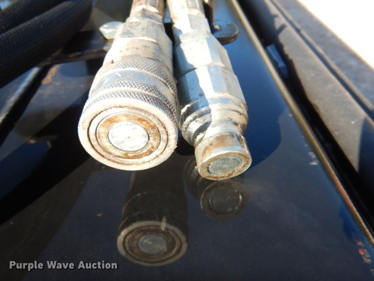 image for item DL0172 72"W skid steer broom