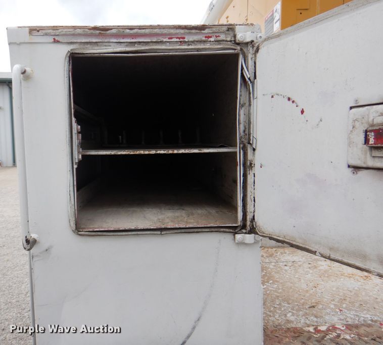 image for item DL0178 2000 Chevrolet C8500  bucket truck