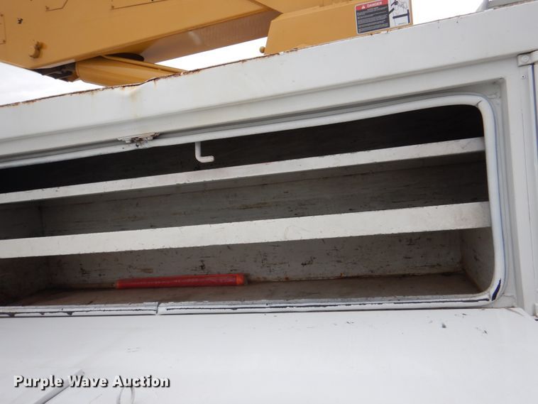 image for item DL0178 2000 Chevrolet C8500  bucket truck