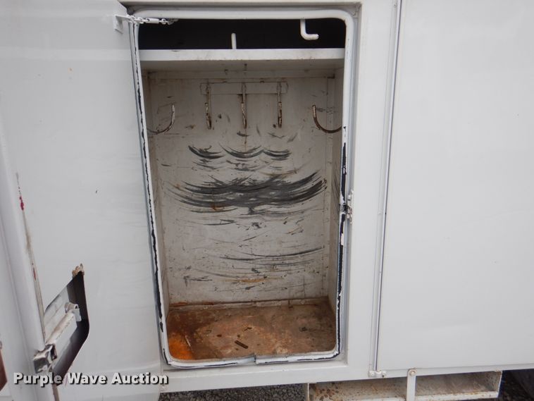 image for item DL0178 2000 Chevrolet C8500  bucket truck