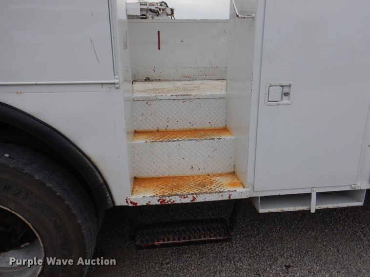 image for item DL0178 2000 Chevrolet C8500  bucket truck