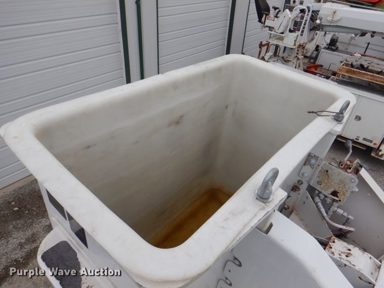 image for item DL0178 2000 Chevrolet C8500  bucket truck