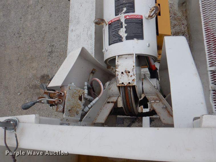 image for item DL0178 2000 Chevrolet C8500  bucket truck