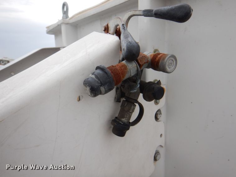 image for item DL0178 2000 Chevrolet C8500  bucket truck