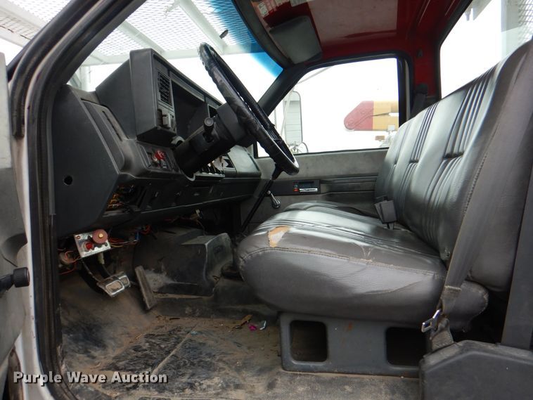 image for item DL0178 2000 Chevrolet C8500  bucket truck