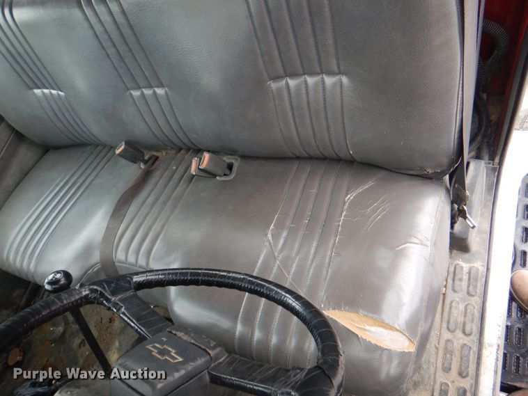 image for item DL0178 2000 Chevrolet C8500  bucket truck