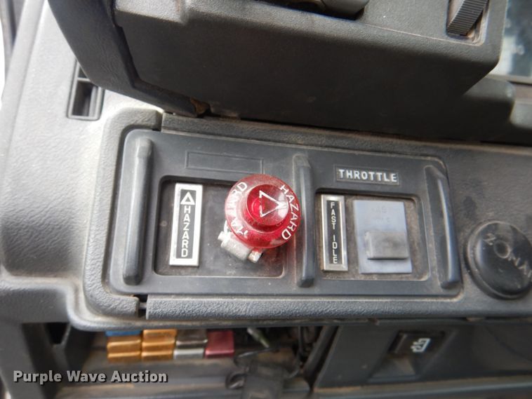 image for item DL0178 2000 Chevrolet C8500  bucket truck