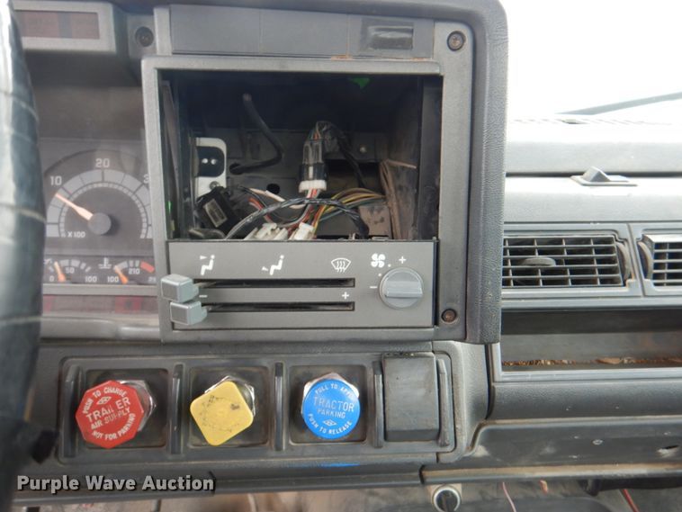 image for item DL0178 2000 Chevrolet C8500  bucket truck