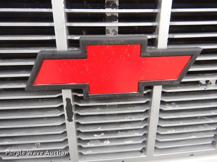 image for item DL0178 2000 Chevrolet C8500  bucket truck