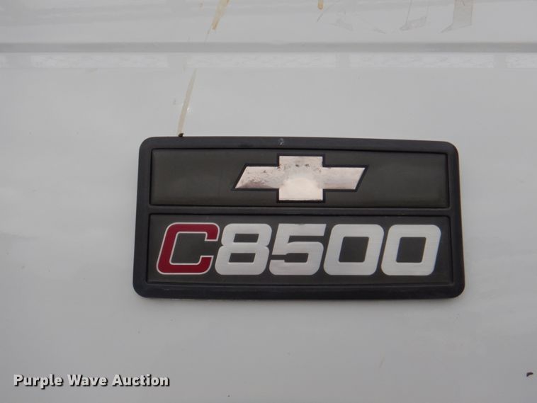 image for item DL0178 2000 Chevrolet C8500  bucket truck