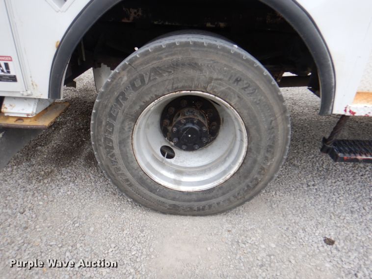 image for item DL0178 2000 Chevrolet C8500  bucket truck