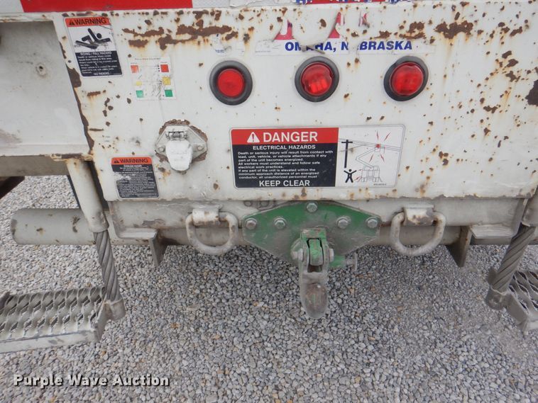 image for item DL0179 2007 International 7400  bucket truck