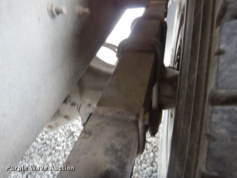 image for item DL0179 2007 International 7400  bucket truck