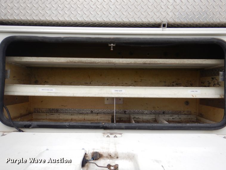 image for item DL0179 2007 International 7400  bucket truck