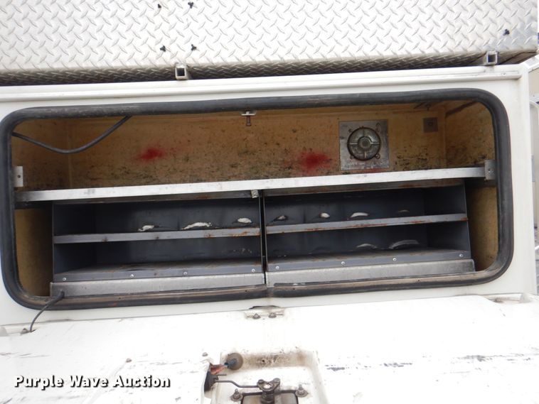 image for item DL0179 2007 International 7400  bucket truck