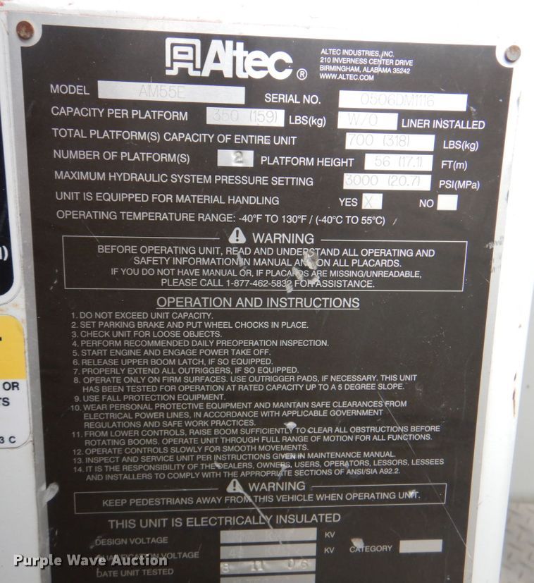 image for item DL0179 2007 International 7400  bucket truck