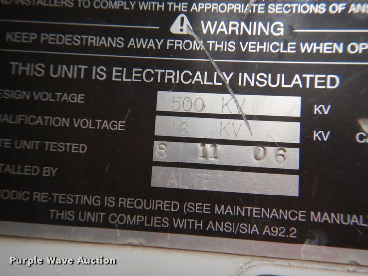 image for item DL0179 2007 International 7400  bucket truck