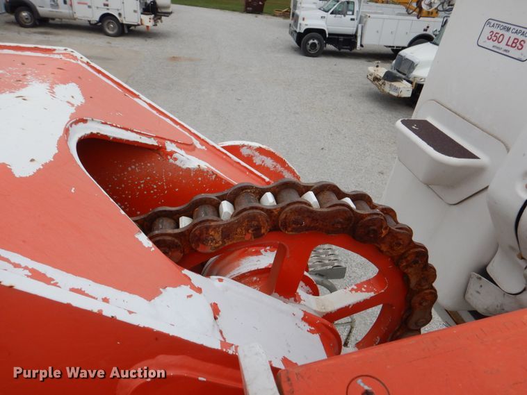 image for item DL0179 2007 International 7400  bucket truck