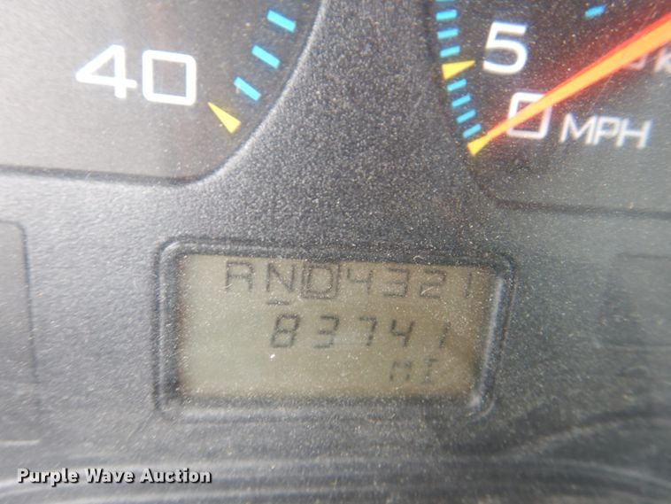 image for item DL0179 2007 International 7400  bucket truck