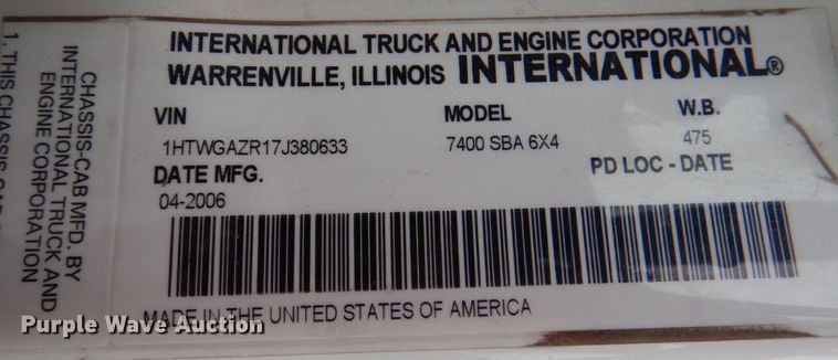 image for item DL0179 2007 International 7400  bucket truck