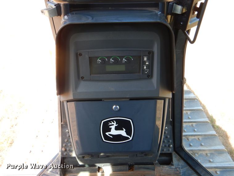 image for item DL0594 2018 John Deere 650K XLT  dozer