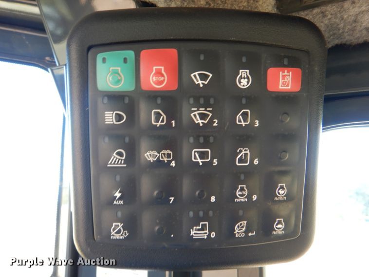 image for item DL0594 2018 John Deere 650K XLT  dozer